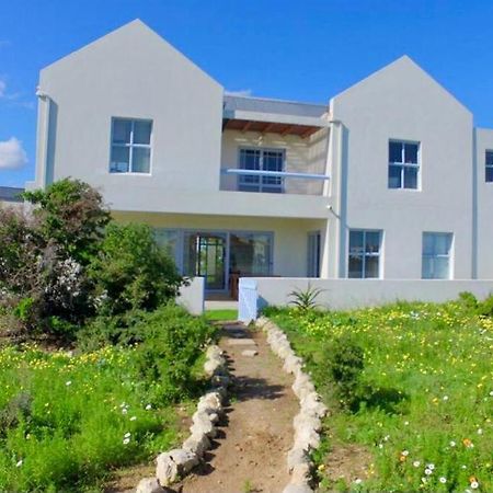 Perfect 10 - 10 To 13 Sleeper Luxury Holiday Home Breakage Deposit Of R2500 Per Weekend Lease Langebaan Extérieur photo
