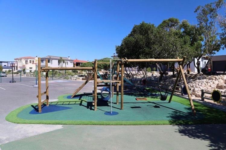 Perfect 10 - 10 To 13 Sleeper Luxury Holiday Home Breakage Deposit Of R2500 Per Weekend Lease Langebaan Extérieur photo
