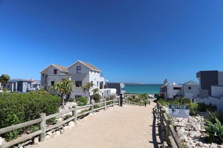 Perfect 10 - 10 To 13 Sleeper Luxury Holiday Home Breakage Deposit Of R2500 Per Weekend Lease Langebaan Extérieur photo
