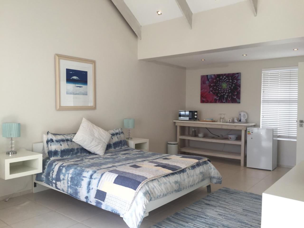 Perfect 10 - 10 To 13 Sleeper Luxury Holiday Home Breakage Deposit Of R2500 Per Weekend Lease Langebaan Extérieur photo