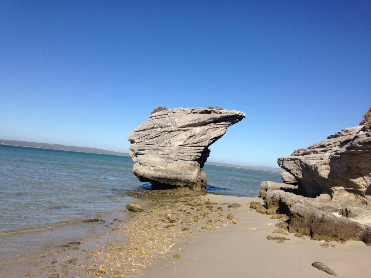 Perfect 10 - 10 To 13 Sleeper Luxury Holiday Home Breakage Deposit Of R2500 Per Weekend Lease Langebaan Extérieur photo