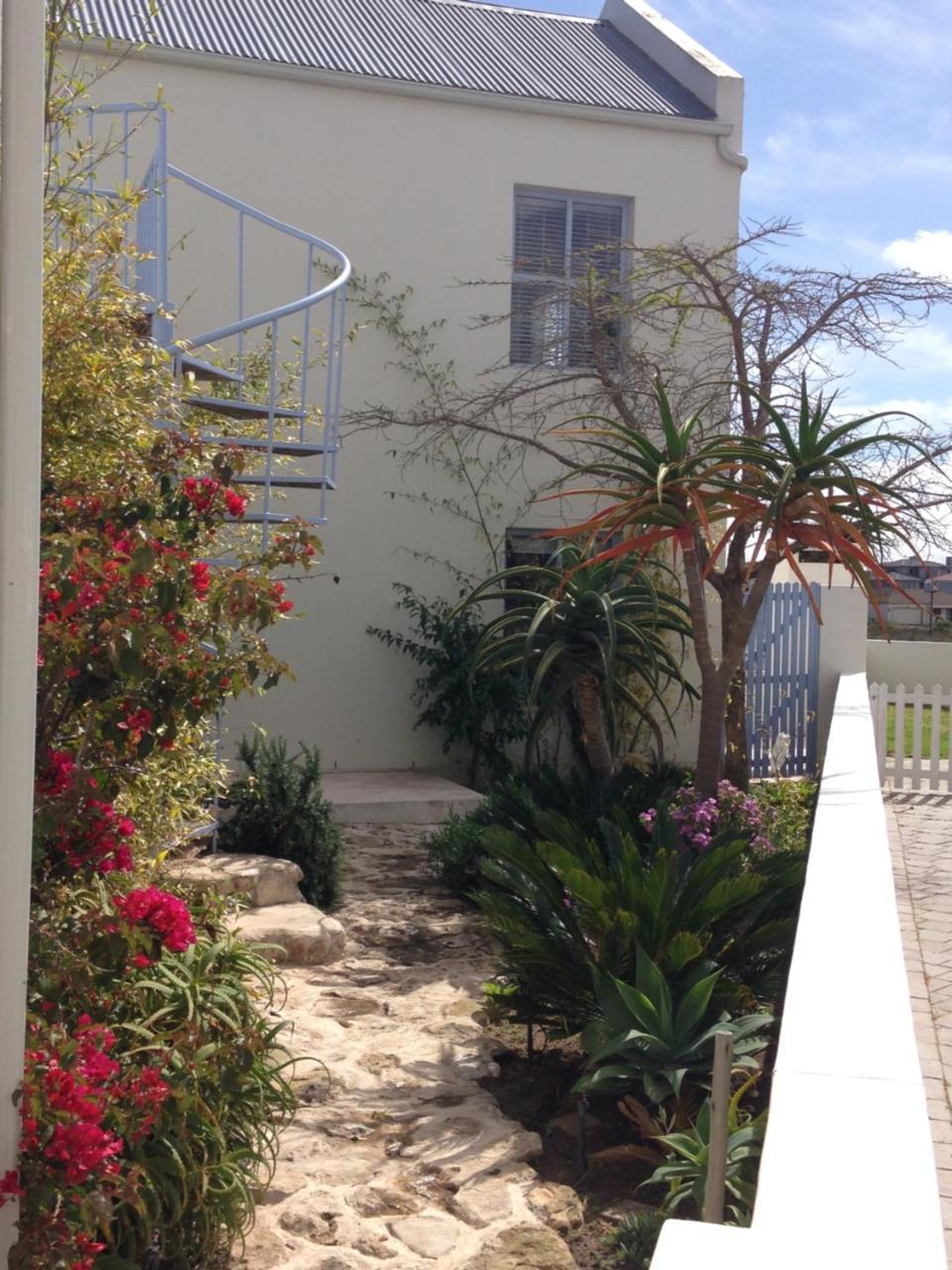 Perfect 10 - 10 To 13 Sleeper Luxury Holiday Home Breakage Deposit Of R2500 Per Weekend Lease Langebaan Extérieur photo