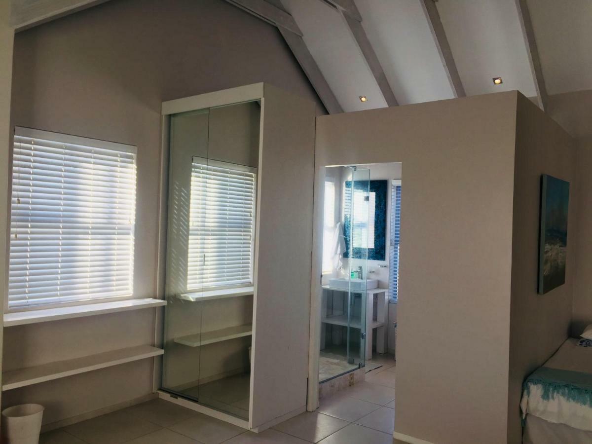 Perfect 10 - 10 To 13 Sleeper Luxury Holiday Home Breakage Deposit Of R2500 Per Weekend Lease Langebaan Extérieur photo